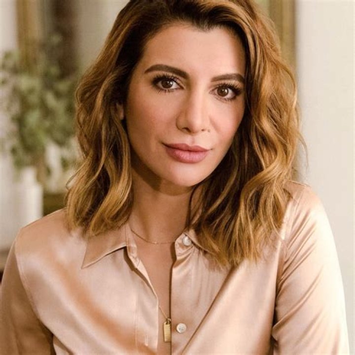 Nina Pedrad Bio (Wiki)