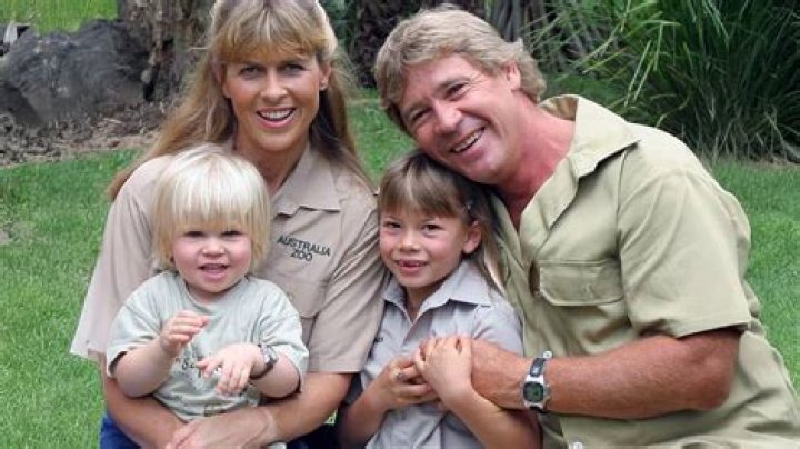 Who Are Steve Bannons Children Maureen Bannon, Emily Piccard, And Grace Pi |